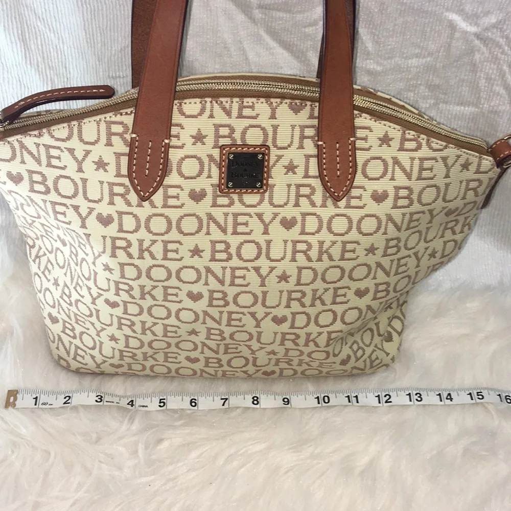 VINTAGE Dooney & Bourke “Hearts and Stars” Jacquard Satchel Handbag NWOT⭐️